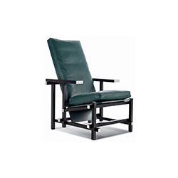 635红蓝椅 Gerrit Thomas Rietveld  cassina星空官方网站品牌